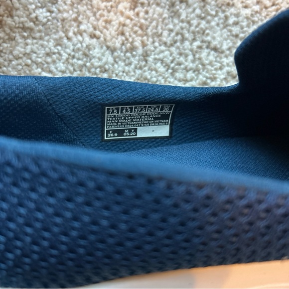 Skechers Go Walk Joy Sensational Day Womens 7.5 Slip-On Walking Shoes - Picture 5 of 7